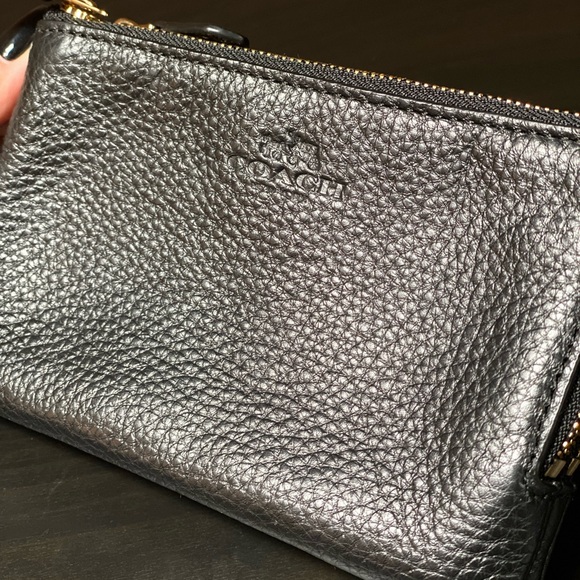 Coach Pebble Leather Double Corner Zip Wristlet Black F66505 - Picture 2 of 8